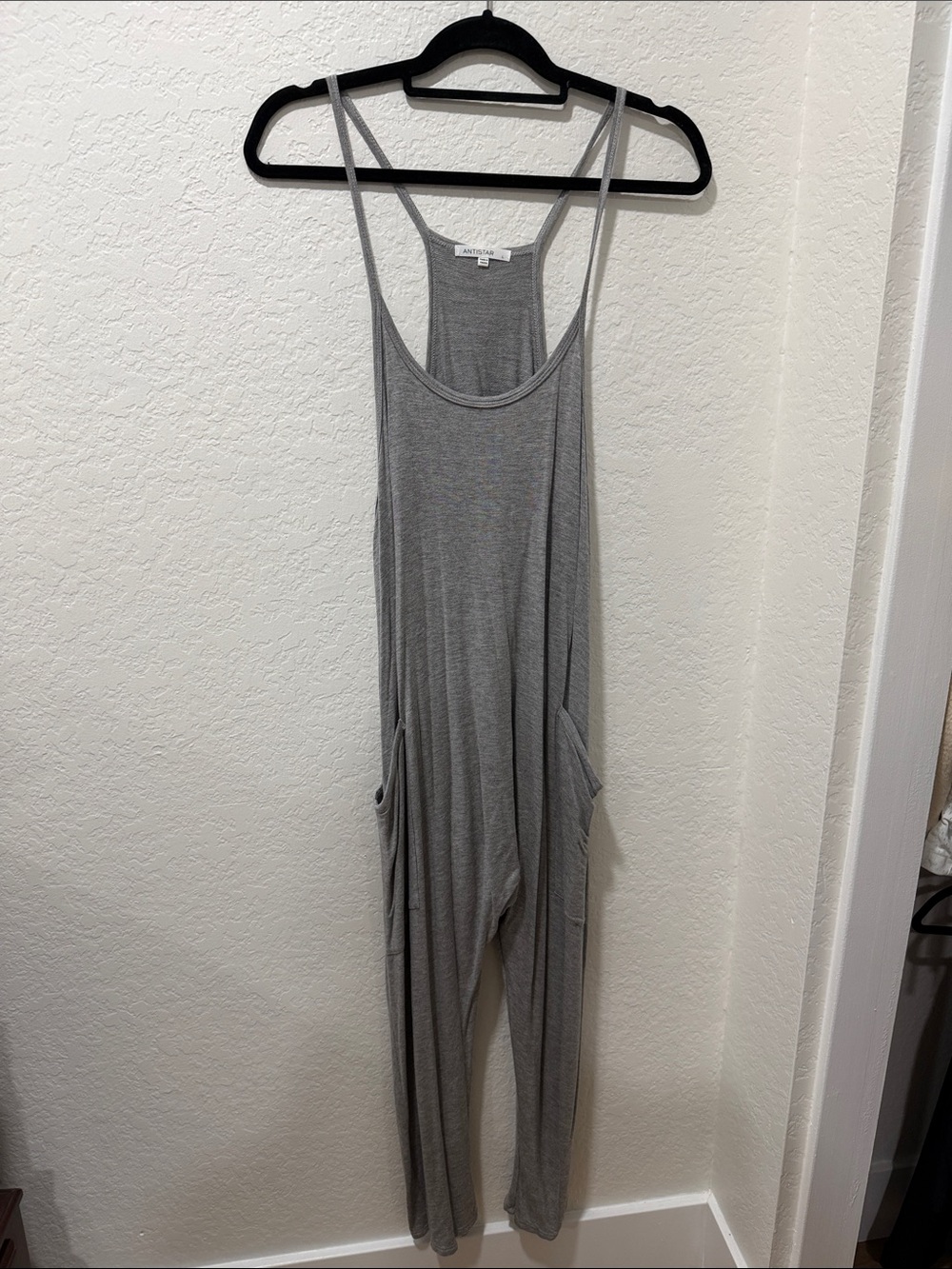 Women's Gray Sleeveless Tank Jumpsuit - Casual Pocket Romper